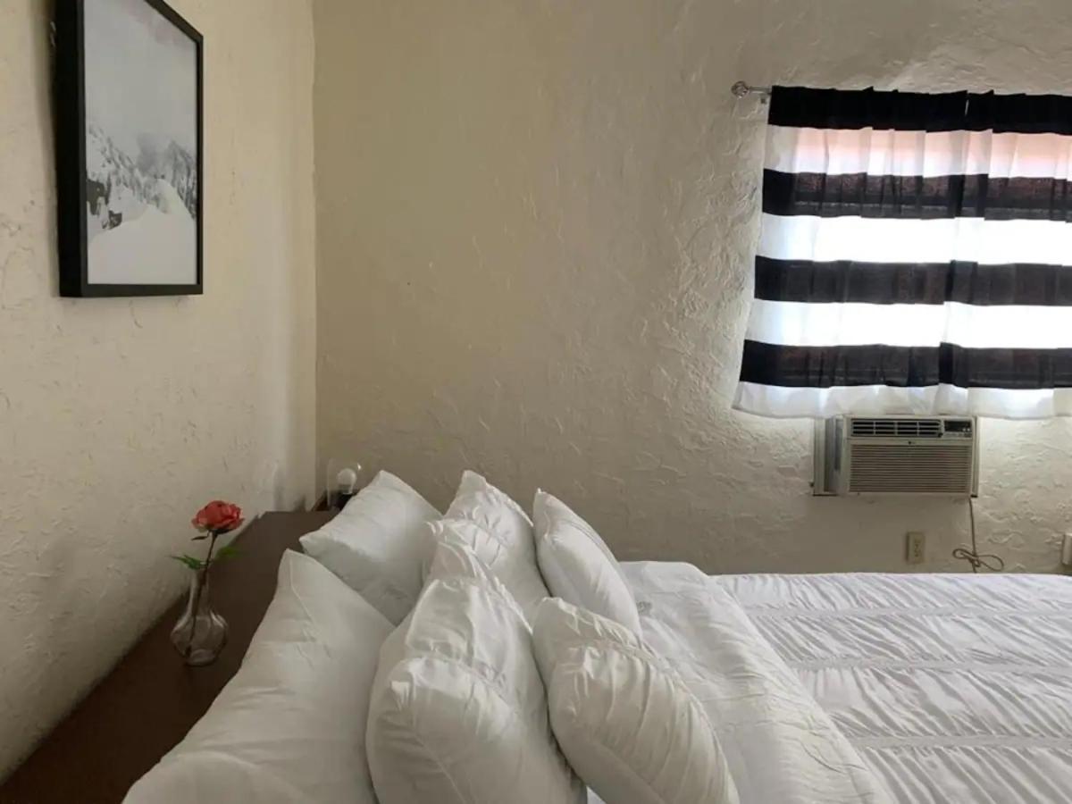 Cozy Private Room, Near The Airport - Free Parking - 02 * Miami